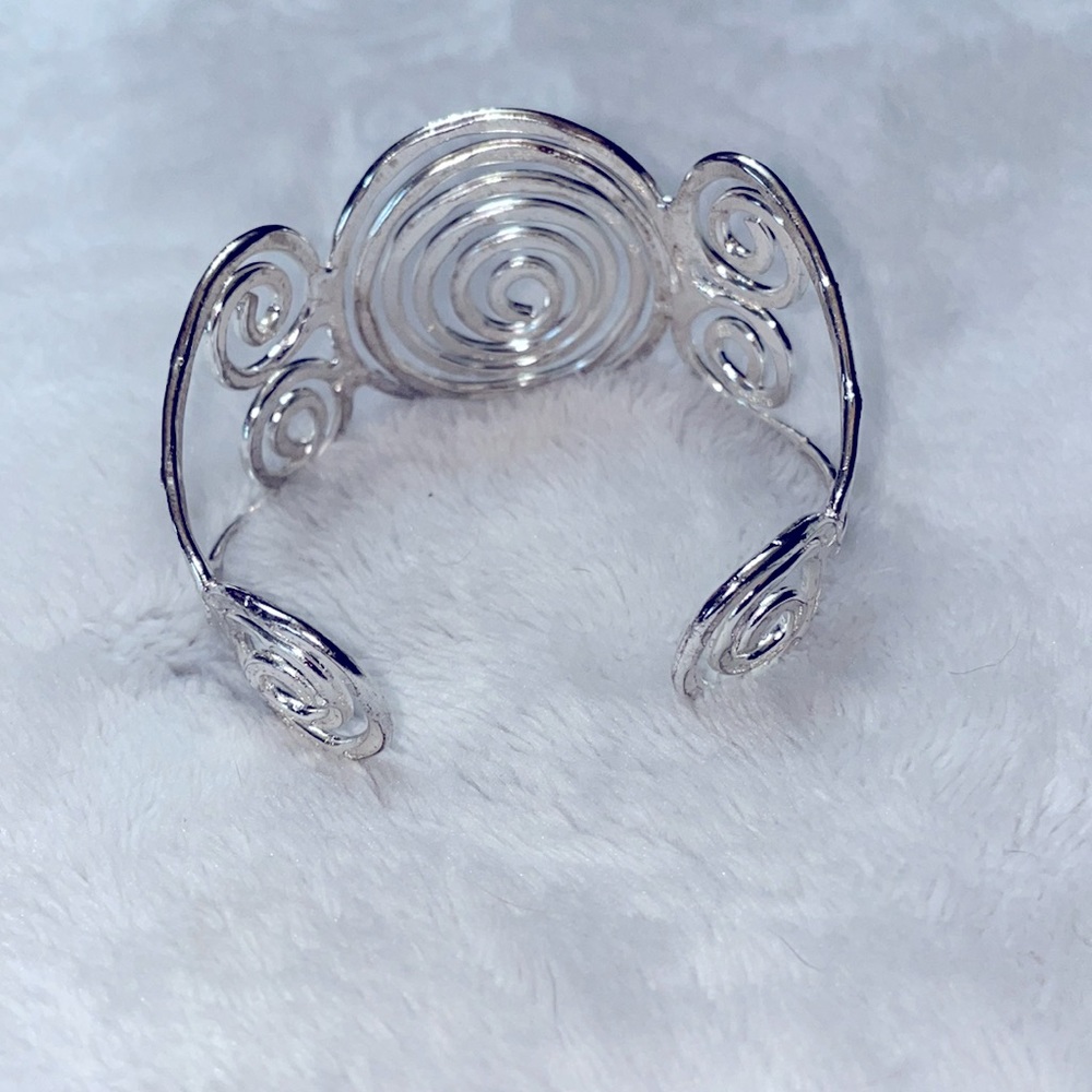 Handmade Silver Metal Bracelet - Picture 2 of 3